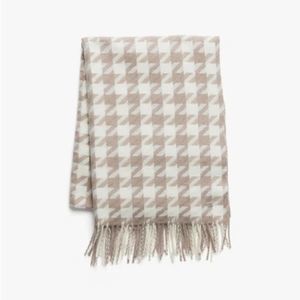 ❌SOLD❌ SOIA & KYO Sania Woven Jacquard Houndstooth Scarf (NWT)